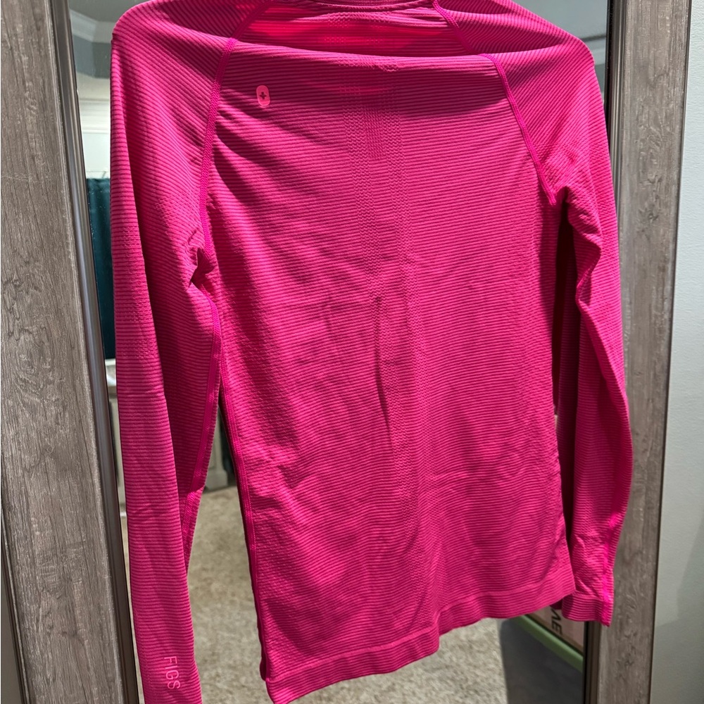 Figs Bright Pink Seamless Top - Picture 3 of 4